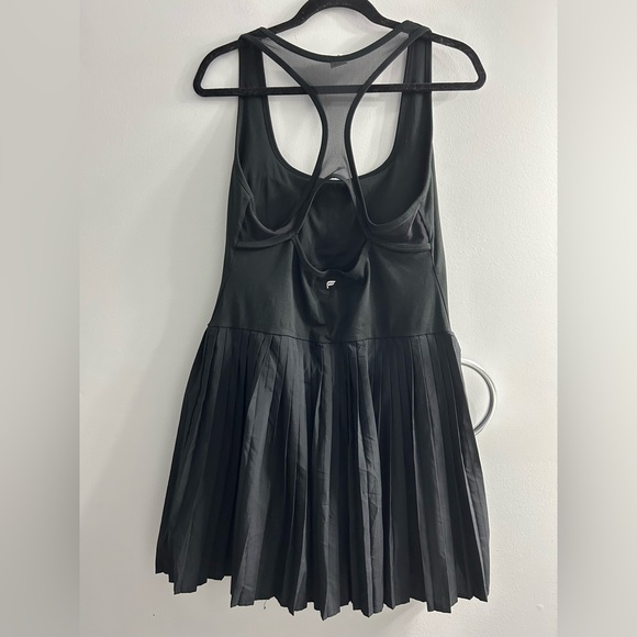 Fabletics Hot Shot Pleated Dress Classic Mini black - Picture 10 of 11